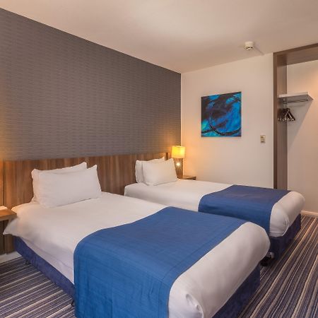 Holiday Inn Express Preston South By Ihg Exterior photo