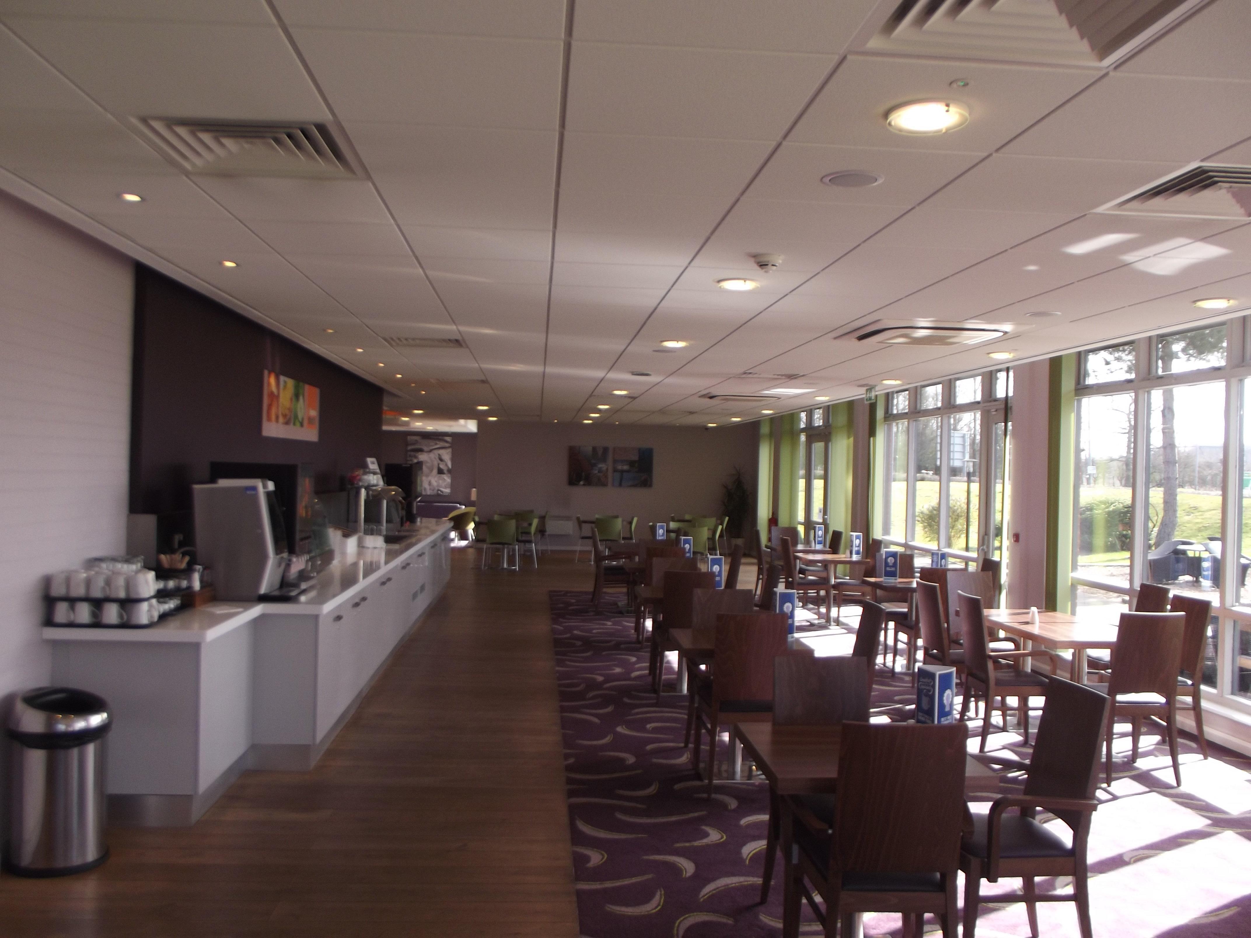 Holiday Inn Express Preston South By Ihg Exterior photo
